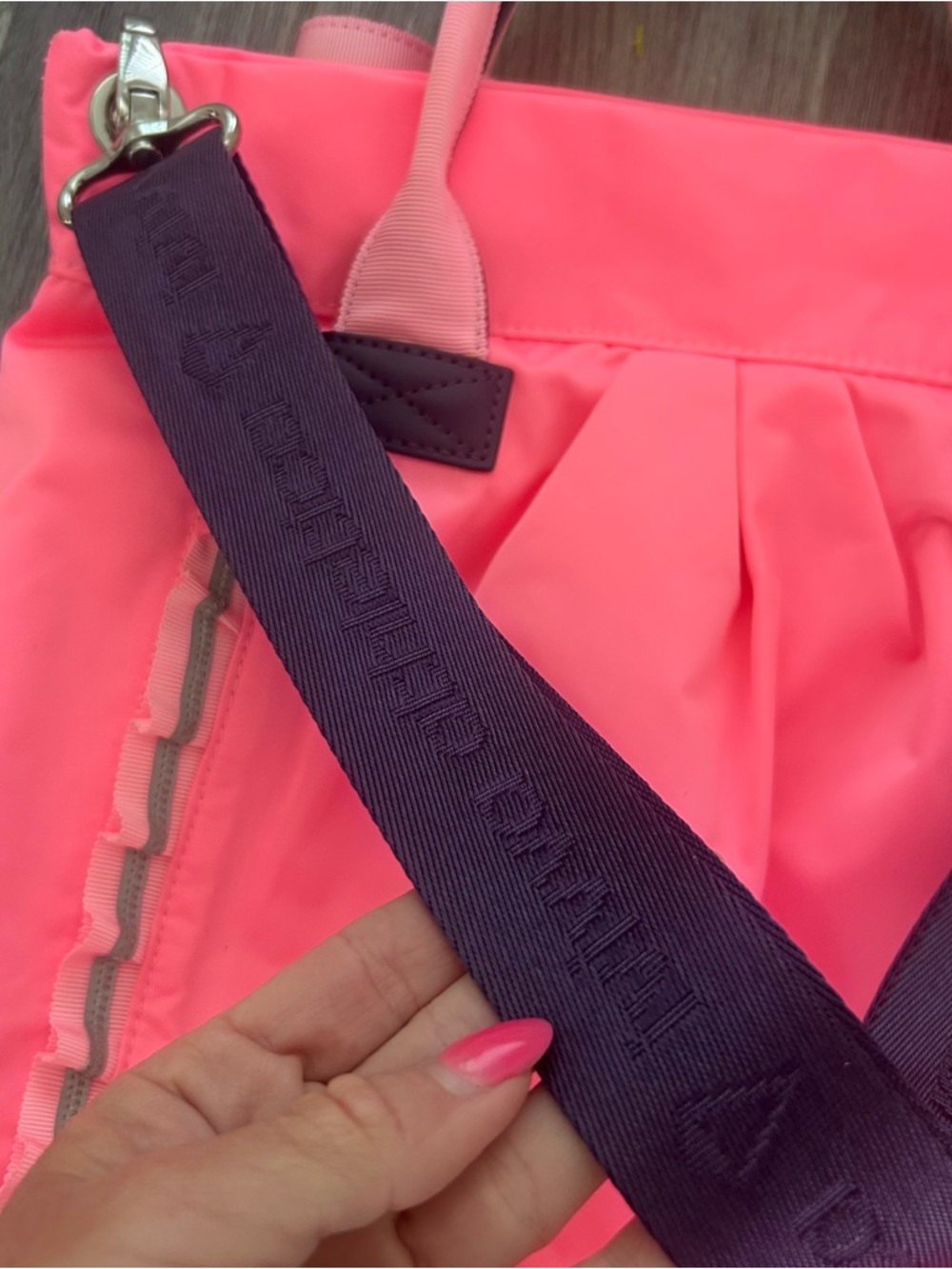 Ivivva bag
Pink - Picture 3 of 10